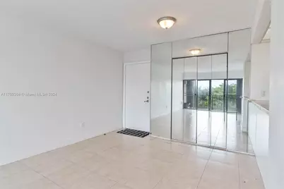 8895 Fontainebleau Blvd #407, Miami, FL 33172 - Photo 12