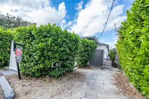 2230 SW 60th Ct, Miami, FL 33155 - Photo 6