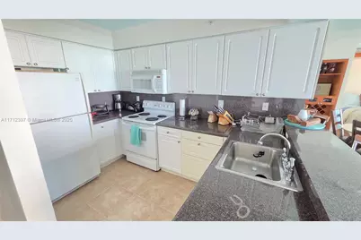 2501 S Ocean Drive #809, Hollywood, FL 33019 - Photo 2