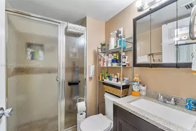 126 Sparrow Dr #22B, Royal Palm Beach, FL 33411 - Photo 16