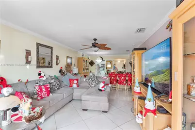 126 Sparrow Dr #22B, Royal Palm Beach, FL 33411 - Photo 10
