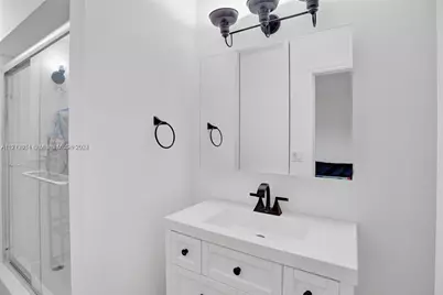 1850 NE 118th Rd, North Miami, FL 33181 - Photo 16