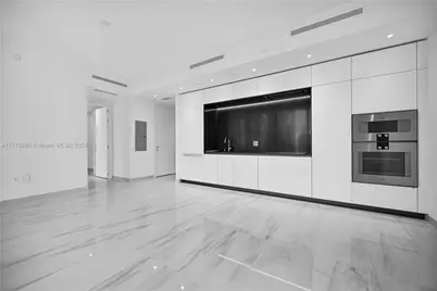 300 Biscayne Blvd Way #2608, Miami, FL 33131 - Photo 18