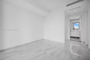 300 Biscayne Blvd Way, Miami, FL 33131 - Photo 10