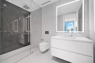 300 Biscayne Blvd Way, Miami, FL 33131 - Photo 12