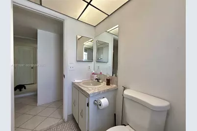 371 Burgundy H #H, Delray Beach, FL 33484 - Photo 14