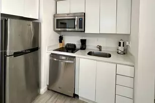 1611 Meridian Ave, Miami Beach, FL 33139 - Photo 2