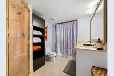 1800 N Bayshore Dr #2211, Miami, FL 33132 - Photo 14