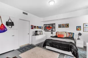 253 NE 2nd St, Miami, FL 33132 - Photo 14