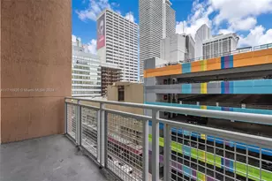 253 NE 2nd St, Miami, FL 33132 - Photo 22