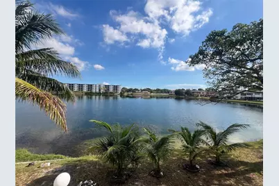 19105 NE 2nd Ave #2114, Miami, FL 33179 - Photo 1