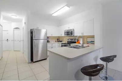 7854 Catalina Cir, Tamarac, FL 33321 - Photo 4