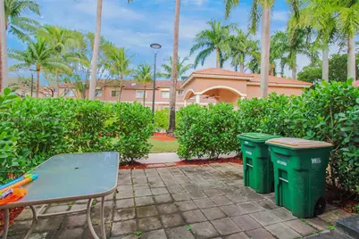 7854 Catalina Cir, Tamarac, FL 33321 - Photo 12