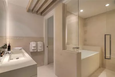 102 24th St #PH-1720, Miami Beach, FL 33139 - Photo 30