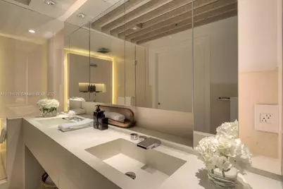 102 24th St #PH-1720, Miami Beach, FL 33139 - Photo 18