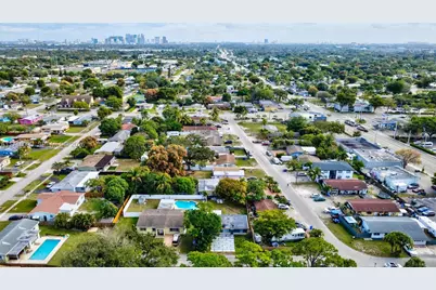 1240 SW 32nd Ave, Fort Lauderdale, FL 33312 - Photo 46