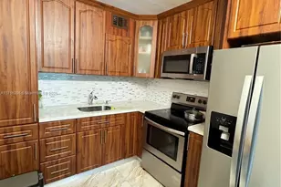 13355 SW 9th Ct, Pembroke Pines, FL 33027 - Photo 4