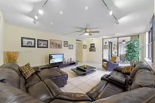 20401 NE 30th Ave, Aventura, FL 33180 - Photo 4