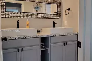 13285 Arbor Pointe Cir, Tampa, FL 33617 - Photo 22