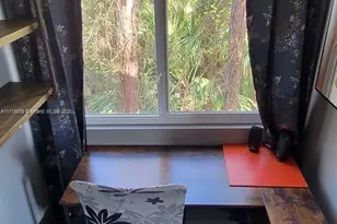 13285 Arbor Pointe Cir, Tampa, FL 33617 - Photo 18