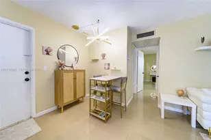 1040 SE 4th Ave, Deerfield Beach, FL 33441 - Photo 8