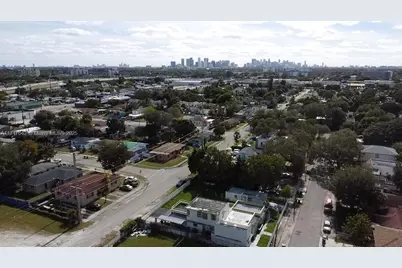 7802 NW 8th Ave #4, Miami, FL 33150 - Photo 6