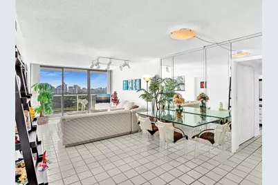 3625 N Country Club Dr #2108, Aventura, FL 33180 - Photo 6