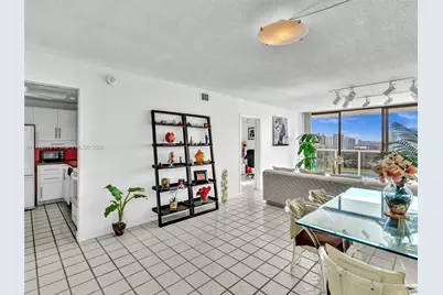 3625 N Country Club Dr #2108, Aventura, FL 33180 - Photo 8