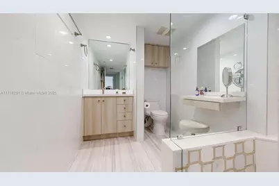 19667 Turnberry Way #14F, Aventura, FL 33180 - Photo 20