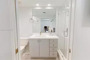 19667 Turnberry Way, Aventura, FL 33180 - Photo 38