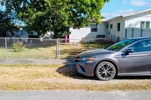 15321 SW 308th St, Homestead, FL 33033 - Photo 4