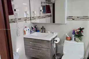 6195 W 18th Ave, Hialeah, FL 33012 - Photo 12