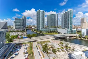 31 SE 6th St, Miami, FL 33131 - Photo 30