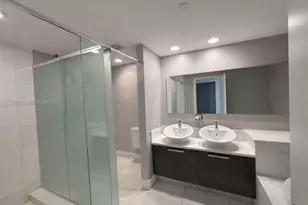 2950 NE 188th St, Aventura, FL 33180 - Photo 12