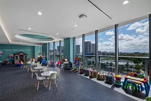 488 NE 18th St, Miami, FL 33132 - Photo 30