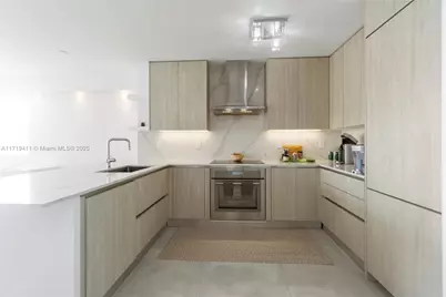 100 Lincoln Rd #1411, Miami Beach, FL 33139 - Photo 6