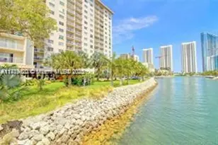 400 Kings Point Dr, Sunny Isles Beach, FL 33160 - Photo 14