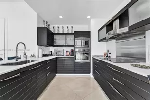 200 Biscayne Blvd Way, Miami, FL 33131 - Photo 8