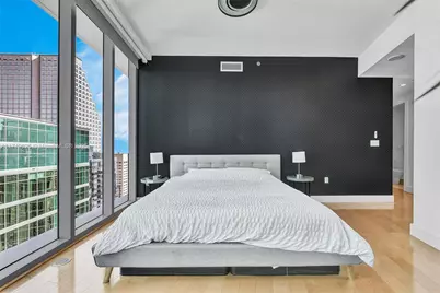 200 Biscayne Boulevard Way #5001, Miami, FL 33131 - Photo 18