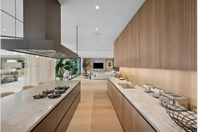 424 W Rivo Alto Dr, Miami Beach, FL 33139 - Photo 16