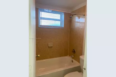 [Address not provided], North Miami, FL 33181 - Photo 14