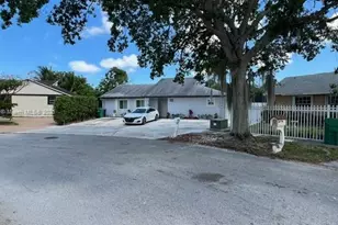 20333 SW 122nd Pl, Miami, FL 33177 - Photo 2