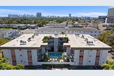 714 NE 10th St #108, Hallandale Beach, FL 33009 - Photo 20