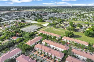 1007 NE 208th St, Miami, FL 33179 - Photo 20