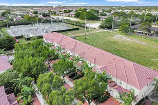 1007 NE 208th St, Miami, FL 33179 - Photo 28
