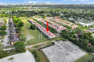 1007 NE 208th St, Miami, FL 33179 - Photo 16
