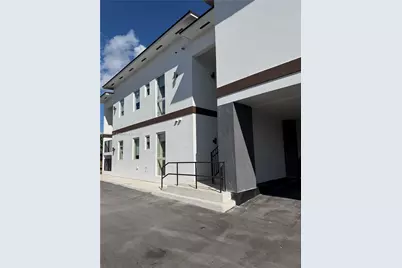 210 SE 10th St #A, Hallandale Beach, FL 33009 - Photo 4