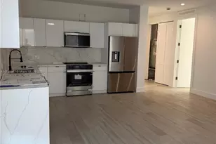 210 SE 10th St, Hallandale Beach, FL 33009 - Photo 10