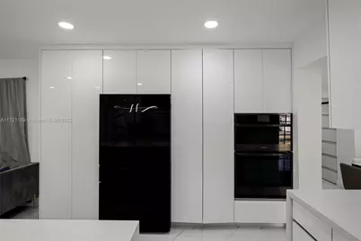 571 Raven Ave, Miami Springs, FL 33166 - Photo 16