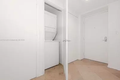 55 SE 6th St #1507, Miami, FL 33131 - Photo 10